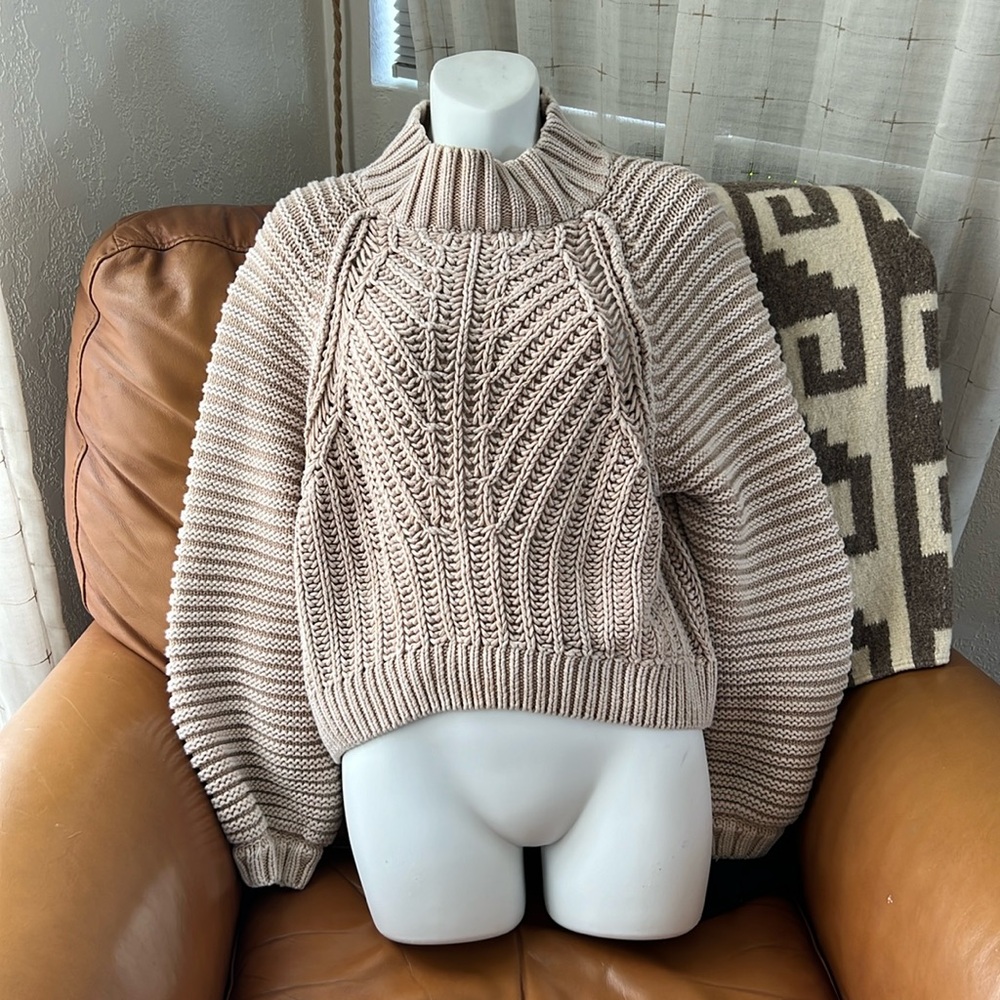Free People knit balloon sleeve sweater size small